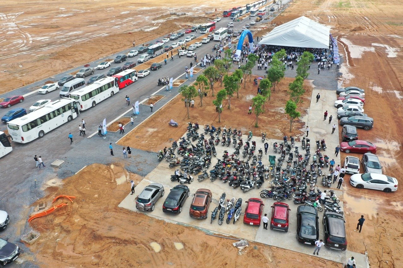 Gem Sky World long thành